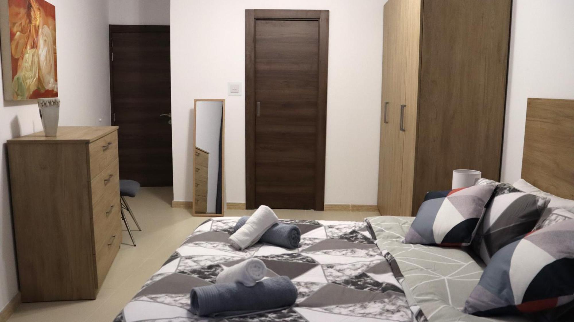 Sc6 - Modern & Spacious 2 Bed *